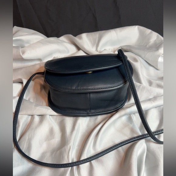 Vintage Coach Elegant dark blue Leather Crossbody Bag - Picture 6 of 8